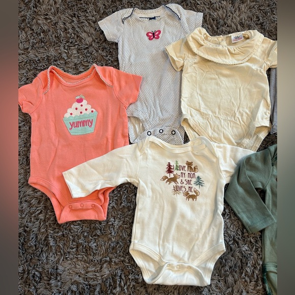 0-3 mo baby onesies - Picture 2 of 6